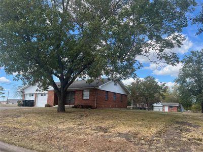 3212 Bonham Street, House other with 3 bedrooms, 2 bathrooms and null parking in Greenville TX | Image 2