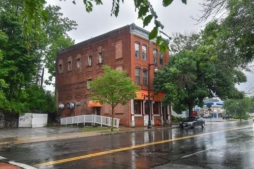 205 Elm St, Westfield, MA, 01085-2923 | Card Image