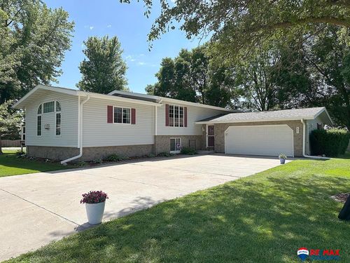 825 Sheridan Ave, Cortland, NE, 68331-3130 | Card Image