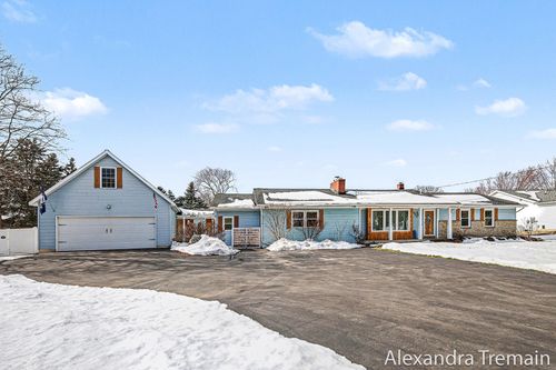 6325 8th Ave Sw, Grandville, MI, 49418-9666 | Card Image