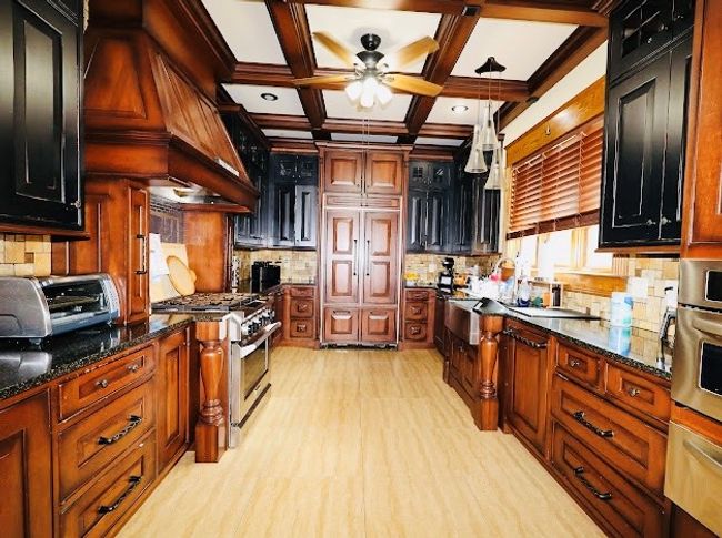 900 Tanager Dr, House other with 10 bedrooms, 11 bathrooms and 3 parking in Bluefield VA | Image 26