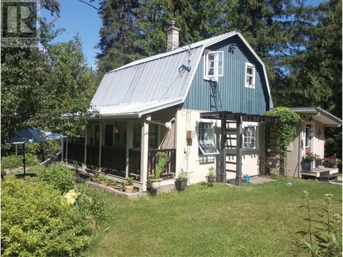 7812 Highway 6, Fauquier, BC, V0G | Card Image