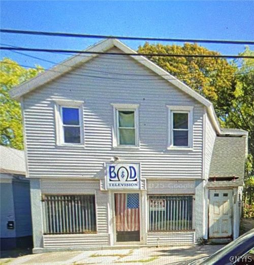 1110 Butternut St, Syracuse, NY, 13208-3335 | Card Image