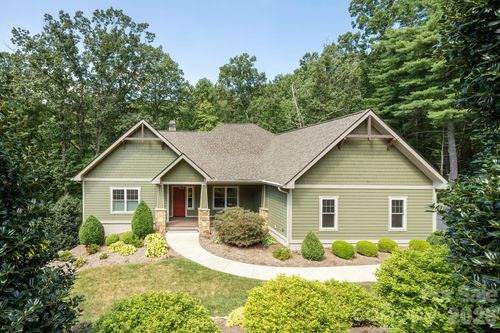 8 Manorwood Ct, Flat Rock, NC, 28731-0856 | Card Image