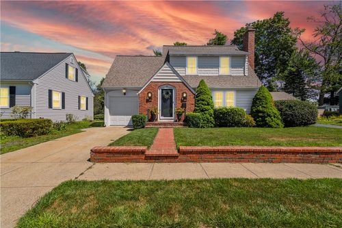 43 Dartmouth Ave, Riverside, RI, 02915-2628 | Card Image