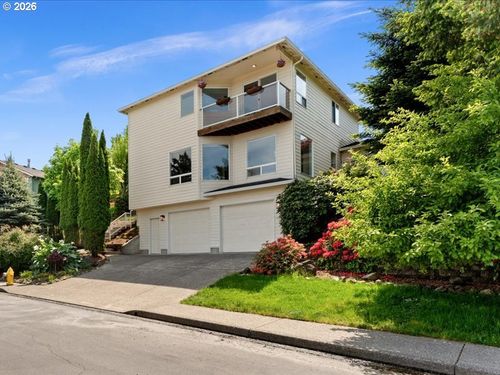 1538 Nw 41st Cir, Camas, WA, 98607-8522 | Card Image