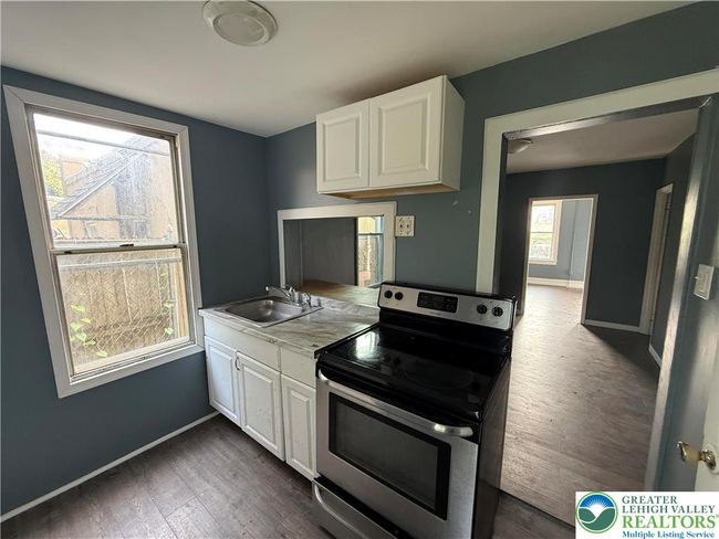 428 N Limestone St, Townhouse with 2 bedrooms, 1 bathrooms and null parking in Allentown PA | Image 5