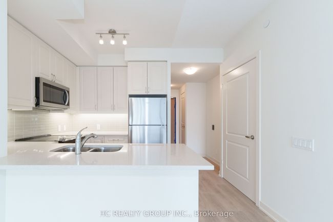 2816 - 4955 Yonge St, Condo with 2 bedrooms, 1 bathrooms and null parking in North York ON | Image 11