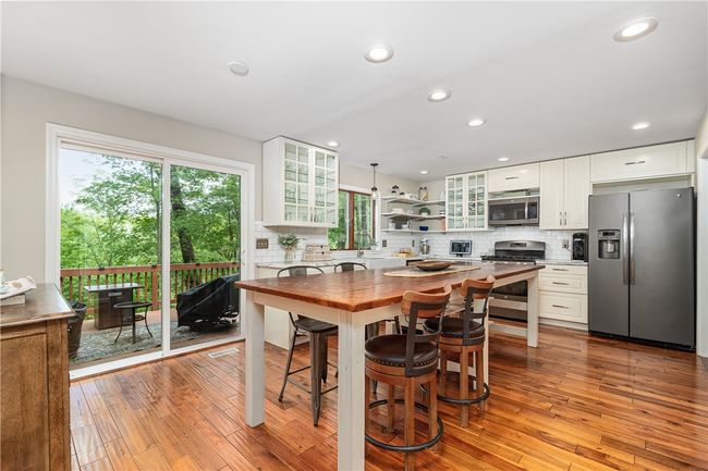 1157 Woodhill Dr, House other with 4 bedrooms, 3 bathrooms and 2 parking in Gibsonia PA | Image 11