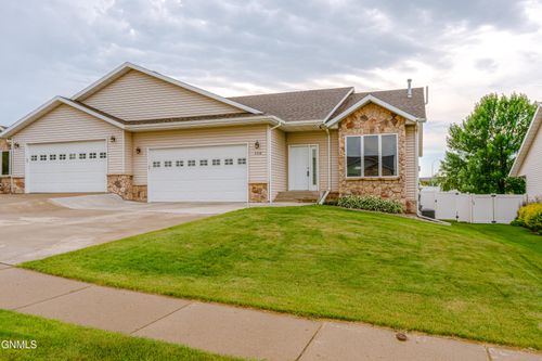 4308 Boulder Ridge Rd, Bismarck, ND, 58503-6128 | Card Image