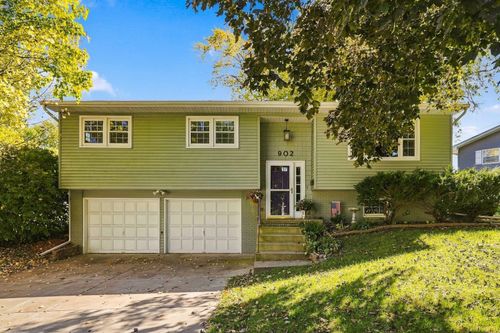 902 25th Avenue, East Moline, IL, 61244 | Card Image