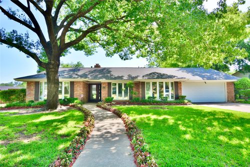 3925 Georgian Dr, Haltom City, TX, 76117-2637 | Card Image