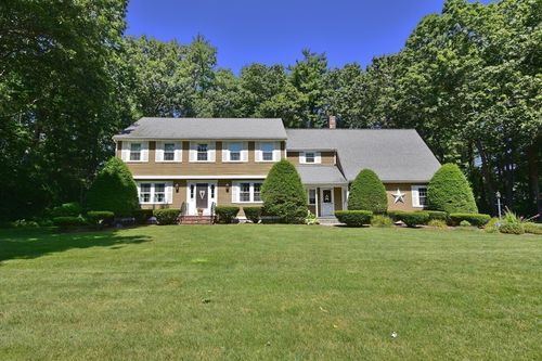 72 Hickory Dr N, Raynham, MA, 02767-1839 | Card Image