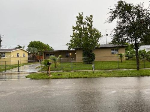 9841 Haitian Dr, Cutler Bay, FL, 33189-1611 | Card Image