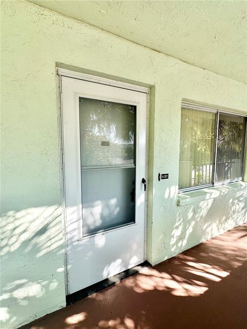 apt-a301-1130 N Lake Parker Ave, LAKELAND, FL, 33805-4729 | Card Image