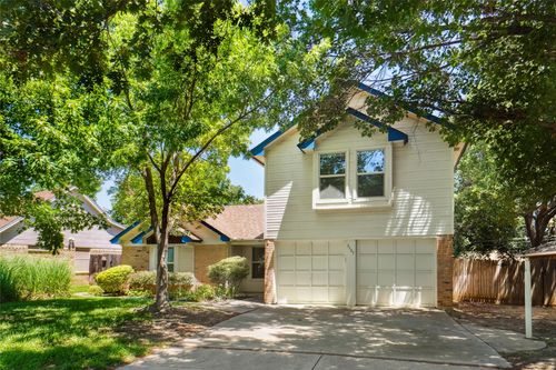 5407 Parliament Dr, Arlington, TX, 76017-3239 | Card Image