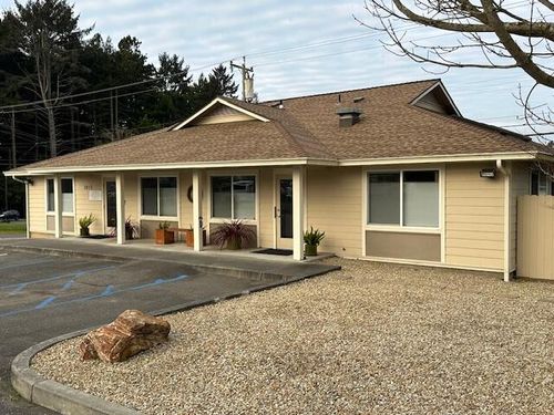 3015 Hubbard Ln, Eureka, CA, 95501-4802 | Card Image