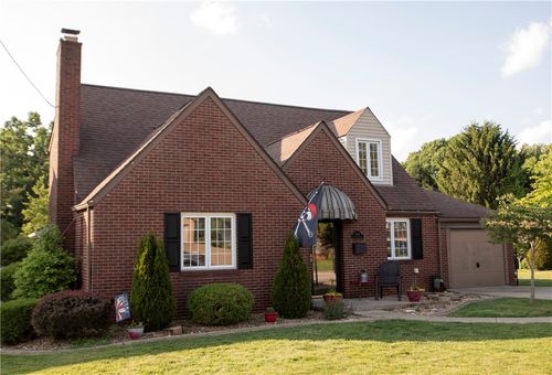 209 Marlboro Dr, New Kensington, PA, 15068-4933 | Card Image