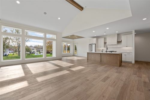 2574 Royal Oak Ridge Road, Marion, IA, 52203 | Card Image