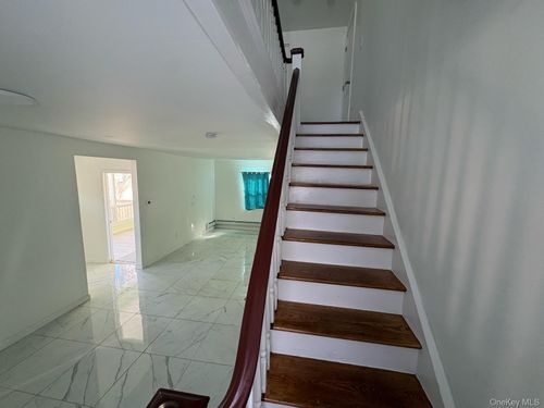 79 Monhagen Ave, Middletown, NY, 10940-6235 | Card Image