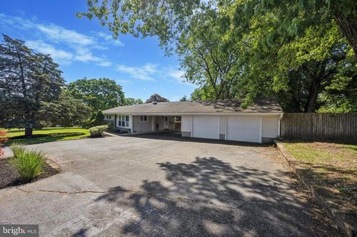 4 Riddlewood Dr, MEDIA, PA, 19063-5221 | Card Image