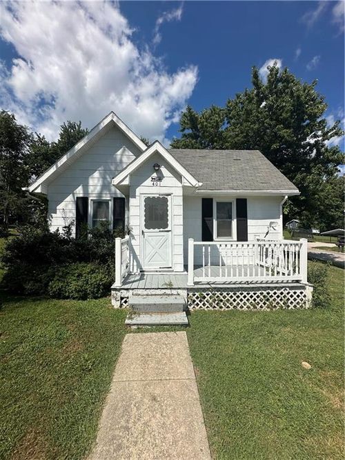 401 W 5th St, Grant City, MO, 64456-8432 | Card Image