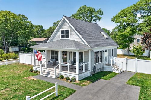 245 Edgewater Dr E, East Falmouth, MA, 02536-6679 | Card Image
