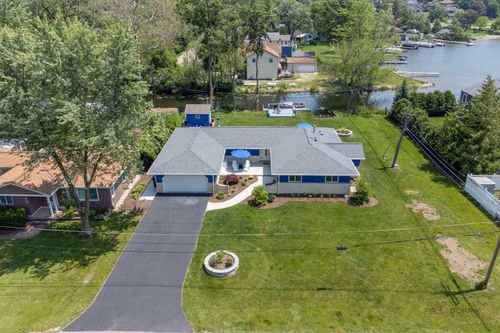 908 Jackson Ave, Wauconda, IL, 60084-1324 | Card Image