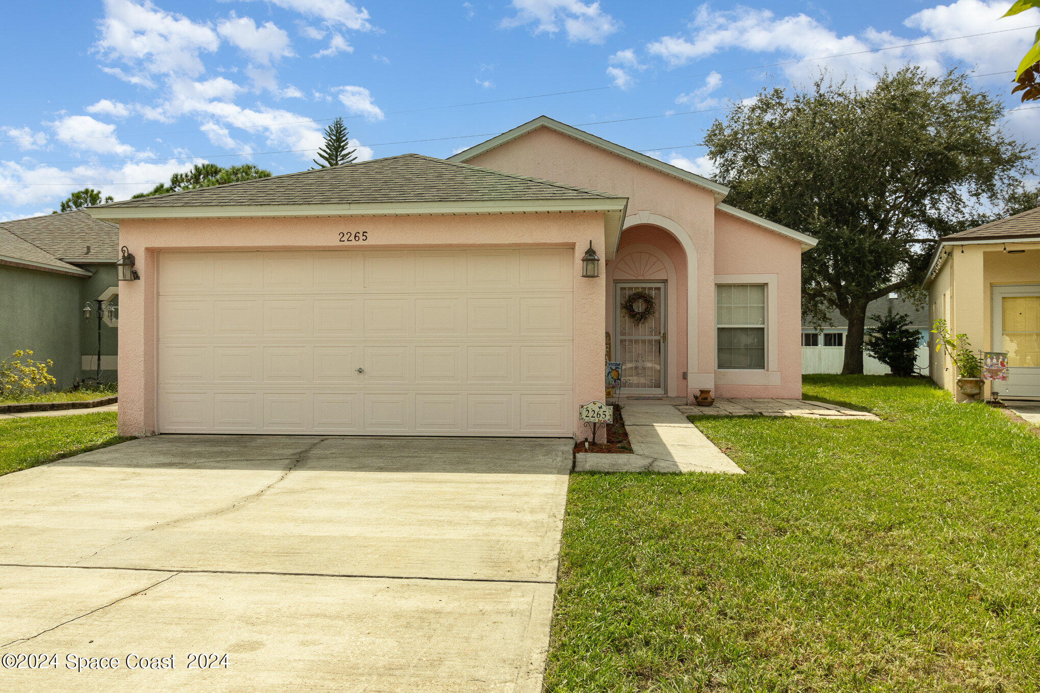 Whisper Wind Cir, Melbourne, FL 32935