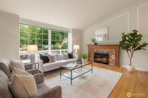13708 175th Ct Ne, Redmond, WA, 98052-2185 | Card Image