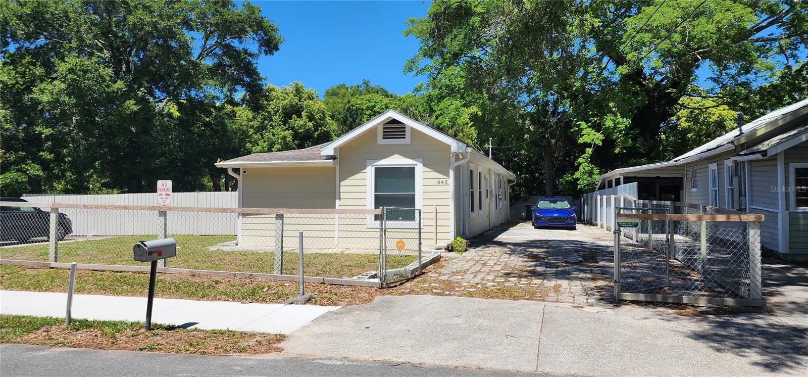 Howry Ave, Deland, FL 32724