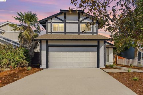 3178 3178 Larchmont Ln, San Pablo, CA, 94806 | Card Image