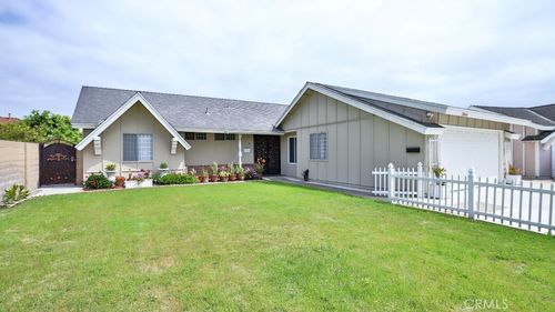 11864 Mayflower Cir, Fountain Valley, CA, 92708-1810 | Card Image