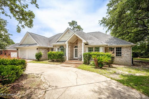 700 Tantallon Dr, Ocean Springs, MS, 39564-9038 | Card Image