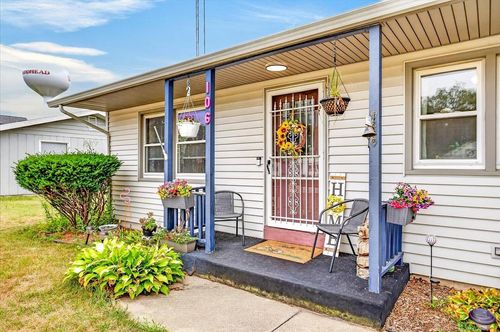 106 E 3rd Ave, Brodhead, WI, 53520-1024 | Card Image