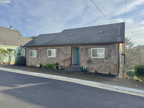 860 Sw 10th St, LincolnCity, OR, 97367 | Card Image