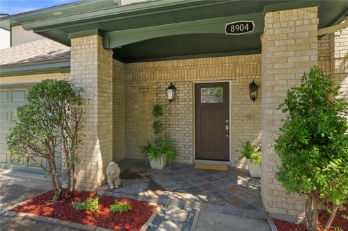 8904 Bridgewood Trl, Austin, TX, 78729-3612 | Card Image