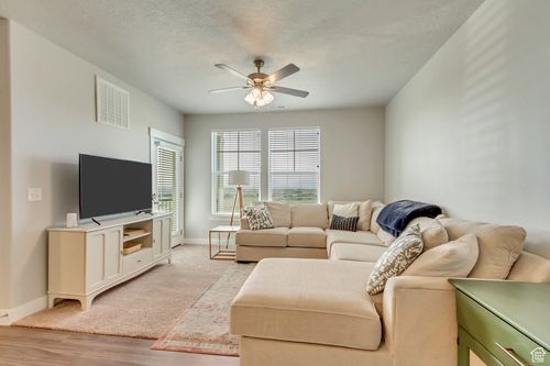 m202-927 Coral Charm Way, Saratoga Springs, UT, 84045 | Card Image