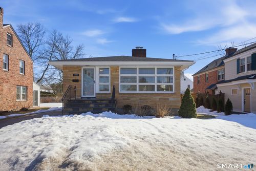 1719 Asylum Ave, West Hartford, CT, 06117-2724 | Card Image