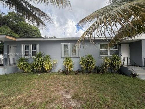 b-805 Ne 134th St, North Miami, FL, 33161-4123 | Card Image