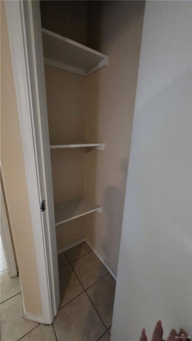 118 E Brazil Ave, Condo with 2 bedrooms, 1 bathrooms and null parking in Hidalgo TX | Image 8