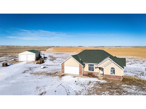43201 E 88th Ave, Bennett, CO, 80102-9623 | Card Image