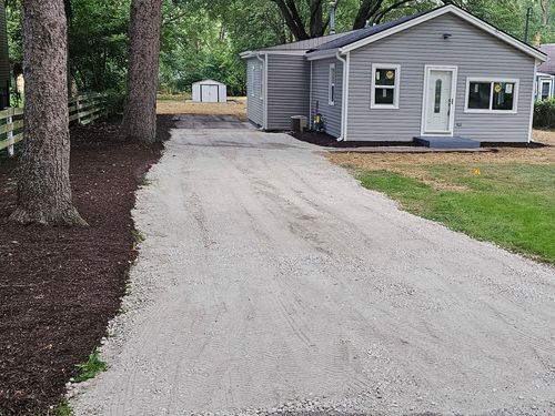 11n312 Gale St, Elgin, IL, 60123-5868 | Card Image