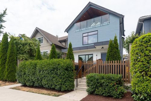 1-1621 E 11th Ave, Vancouver, BC, V5N1Y8 | Card Image
