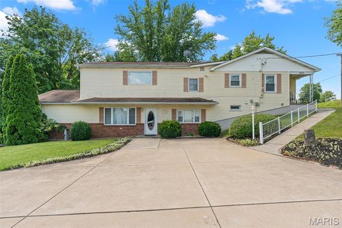 4840 S Point Rd, WASHINGTON, MO, 63090-5524 | Card Image