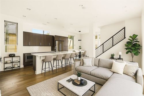 2201 Tom Mix Rd, Los Angeles, CA, 90026-7059 | Card Image