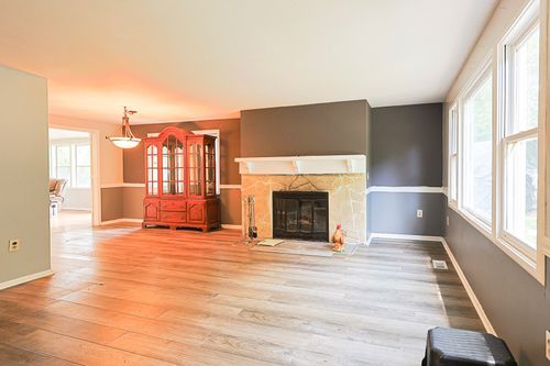 108 Poplar St, Mchenry, IL, 60051-9413 | Card Image