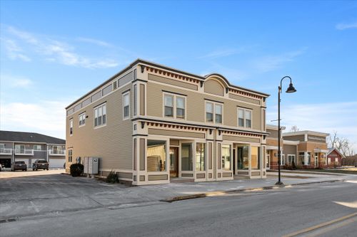931 Center Ave, Oostburg, WI, 53070-1354 | Card Image