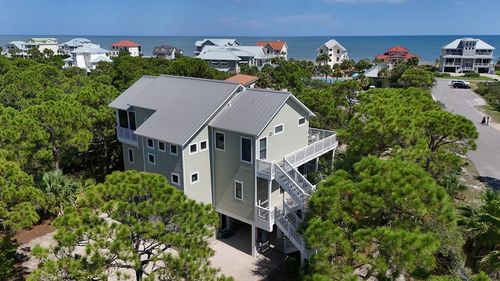 1704 Magnolia Rd, Saint George Island, FL, 32328-2203 | Card Image