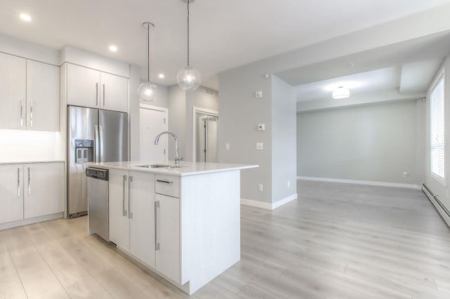 303 - 383 Smith Street Nw, Home with 1 bedrooms, 2 bathrooms and 1 parking in Calgary AB | Image 5